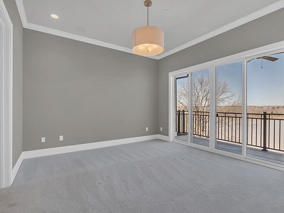 5th image of 1024 Club View Dr #1-F202-F202