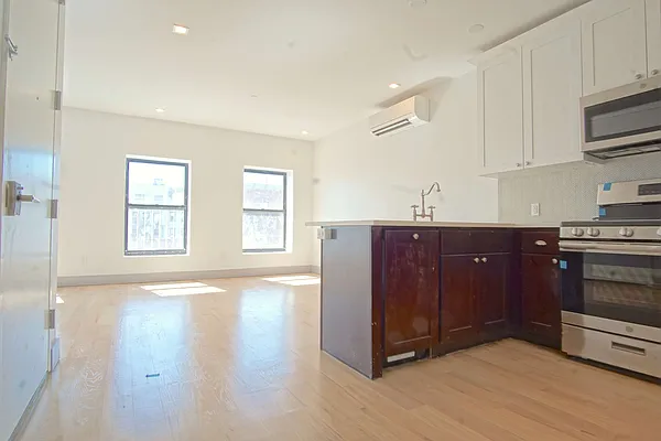 Rented by Lofts and Flats LLC | media 12