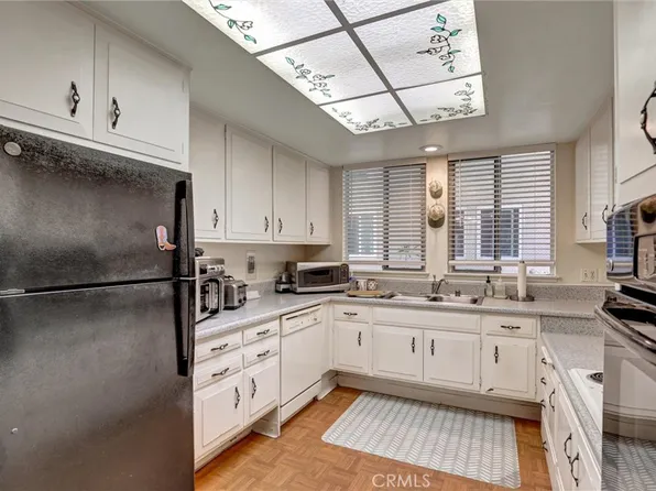 697 Avenida Sevilla #N, Laguna Woods, CA 92637