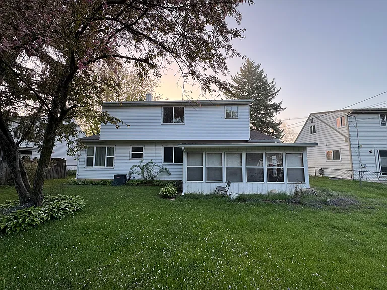1953 N Harrison Rd — Photo 1