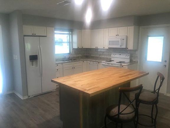 5th image of 9007 Lakewood Dr
