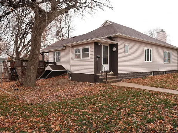 217 4th St, Maurice, IA 51036