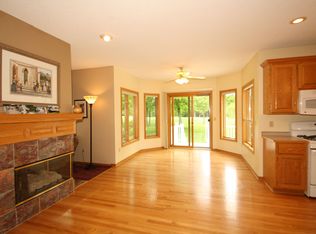 8825 Stratford Xing N, Brooklyn Park, MN 55443