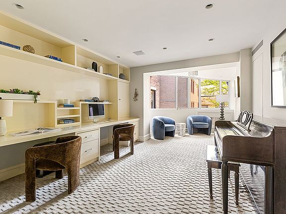 5th image of 22 E 82nd St APT 5