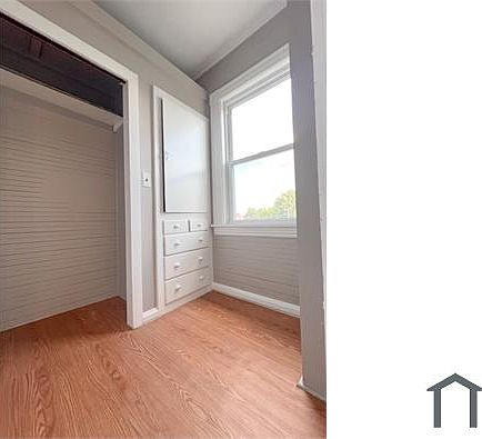 4th image of 22 Blossom St #C
