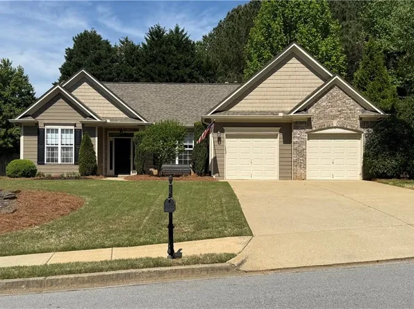 6920 River Island Cir, Buford, GA 30518