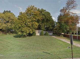 2406 Green Valley Rd, New Albany, IN 47150