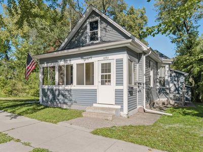 1093 4th St E, Saint Paul, MN, 55106
