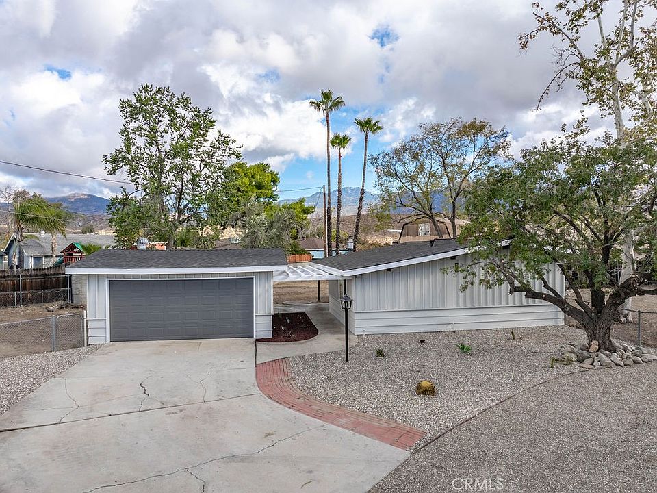 1st image of 44626 Holiday Ln
