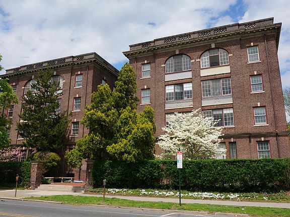 5th image of 5501 Wayne Ave APT 402B