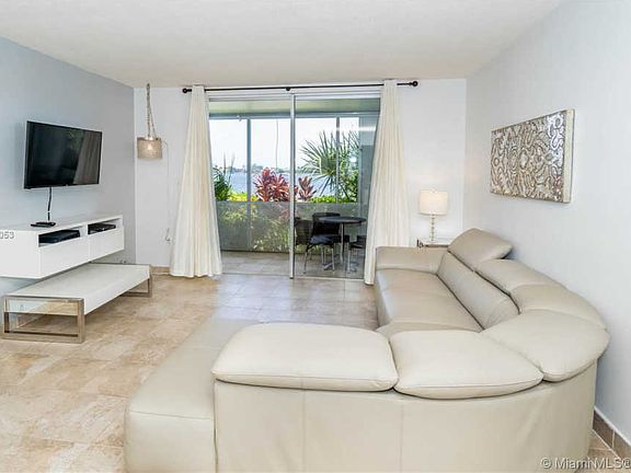 5th image of 2910 Point East Dr APT M101
