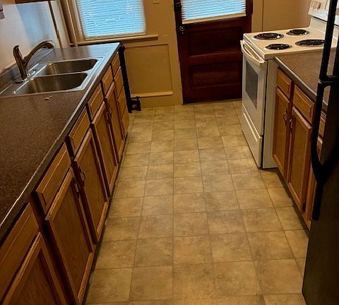 4th image of 17 E Chestnut St APT 1