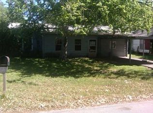 712 Milam Ave, Eagle Lake, TX 77434