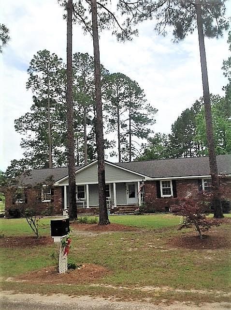 1st image of 785 Parkview Cir
