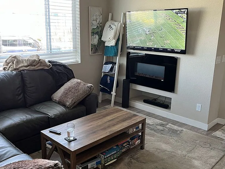 6768 Fern Dr — Photo 2