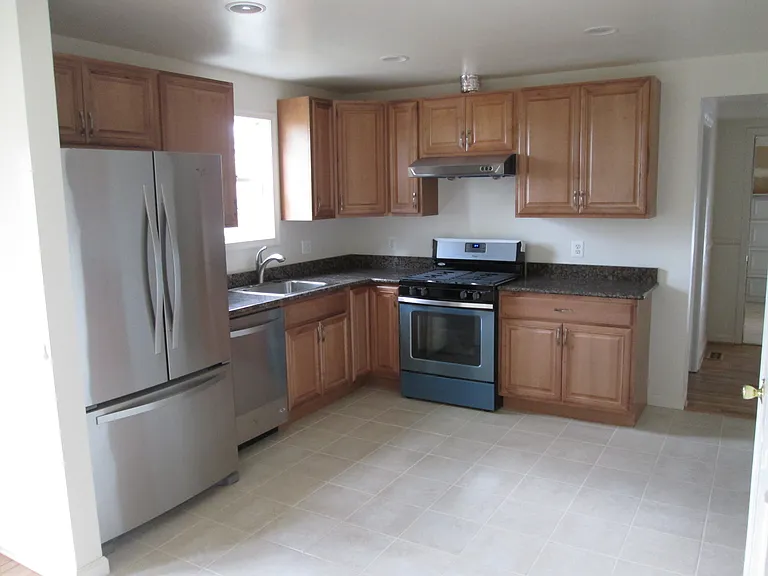 5283 Ilchester Rd — Photo 4