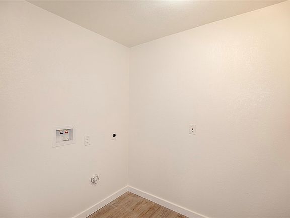5th image of 7306 Nightingale Circle