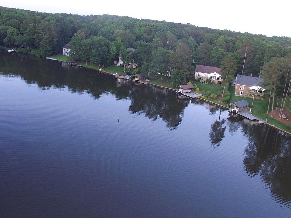 1st image of 105 107 Way Dr #1304