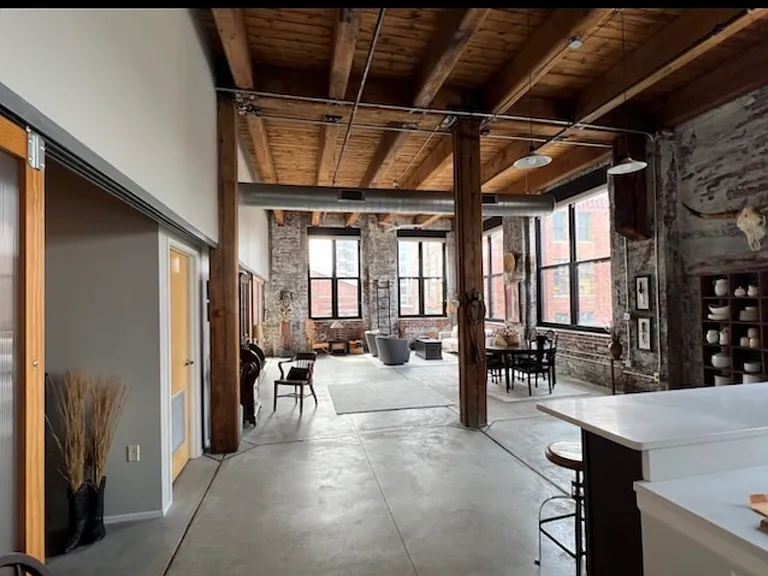 2501 Liberty Ave #2A — Photo 8