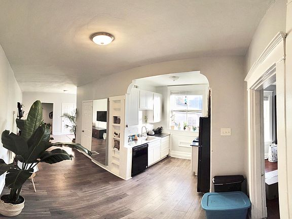 3rd image of 1319 McCausland Ave #1N