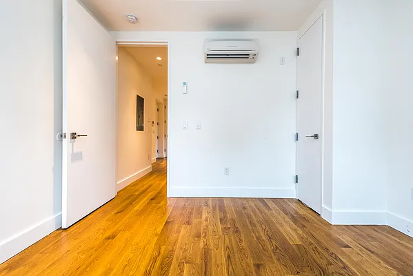 Rented by Nooklyn NYC LLC | media 186