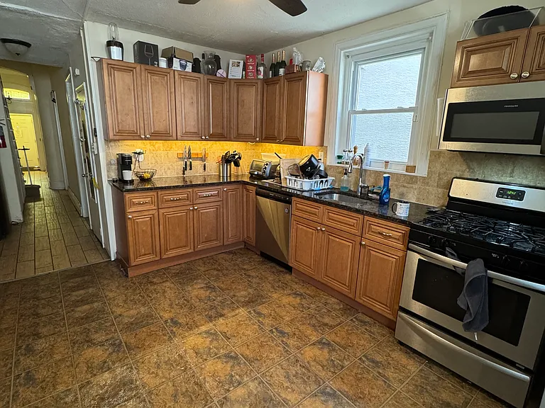 3203 Powelton Ave — Photo 6