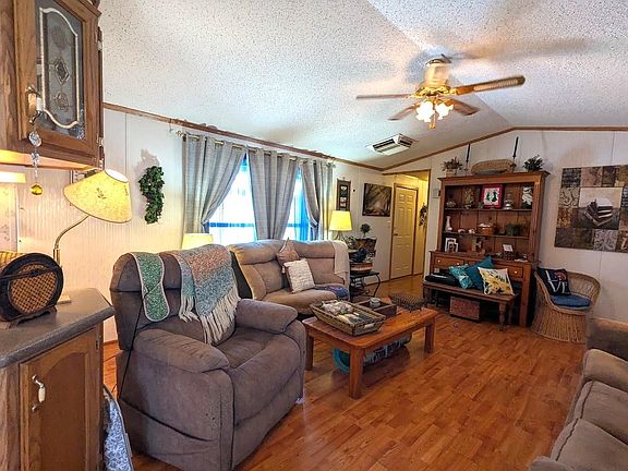 2nd image of 435 32nd Rd Unit 437