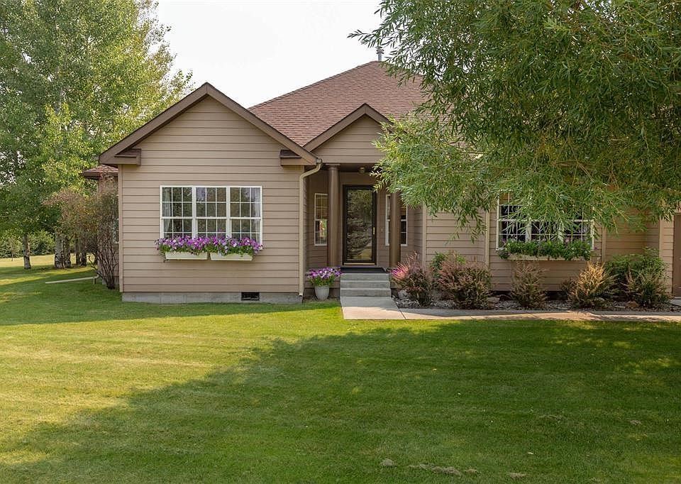 1st image of 314 Lake Dr