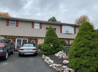 357 Center St, Walnutport, PA 18088