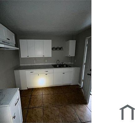 2nd image of 2851 Sophia St APT 7