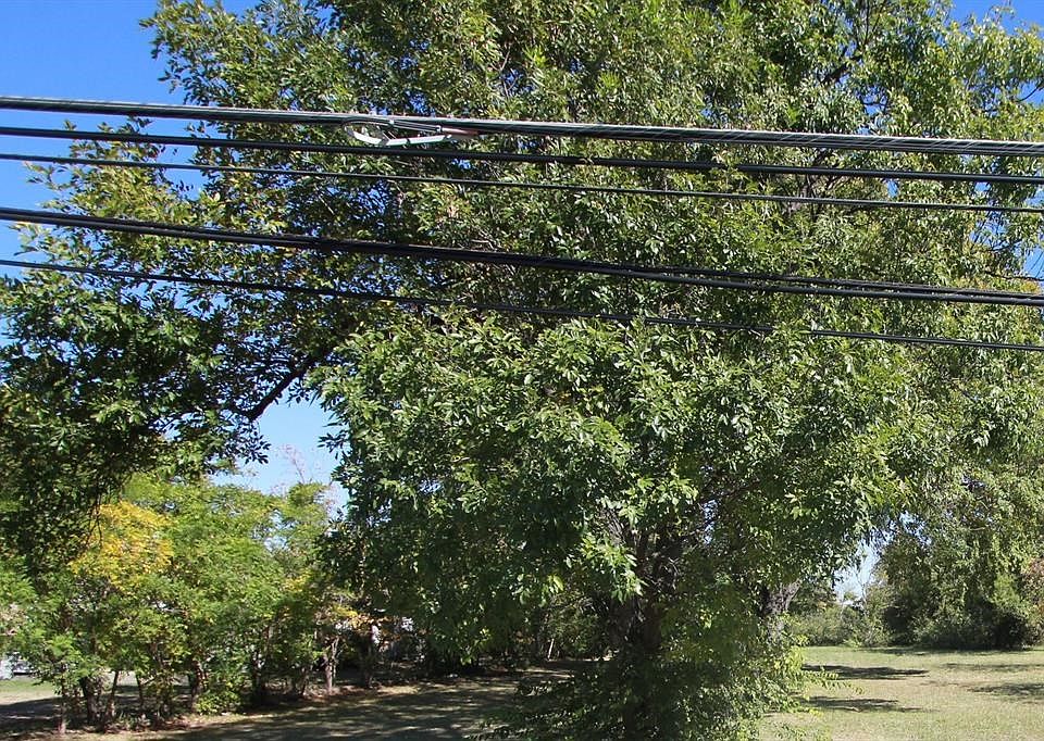 2nd image of 2144 Franklin Dr