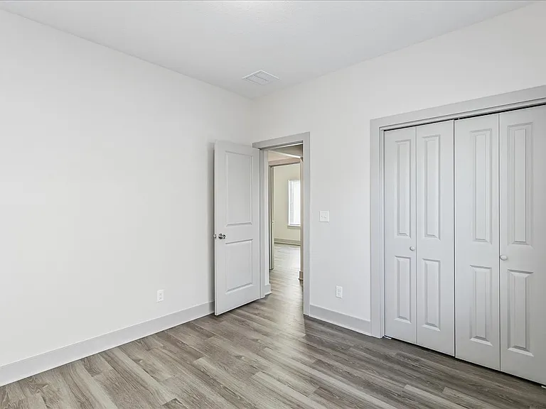 2945 S Bunker Hill Dr #100 — Photo 17