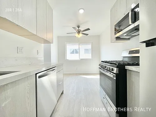 1017 Ocean Park Blvd #5 Photo 1