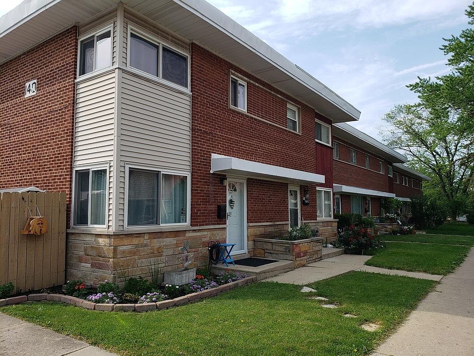 1st image of 140 E Northwest Hwy APT C