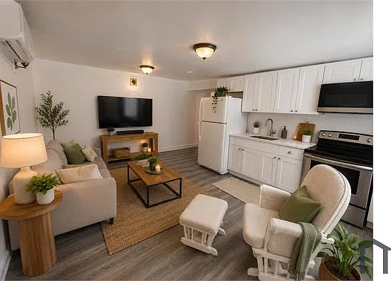 Studio, $1,452 — Photo 2