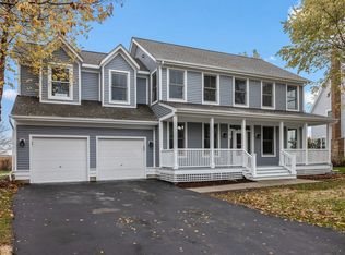 1449 Indian Grass Ln, Grayslake, IL 60030