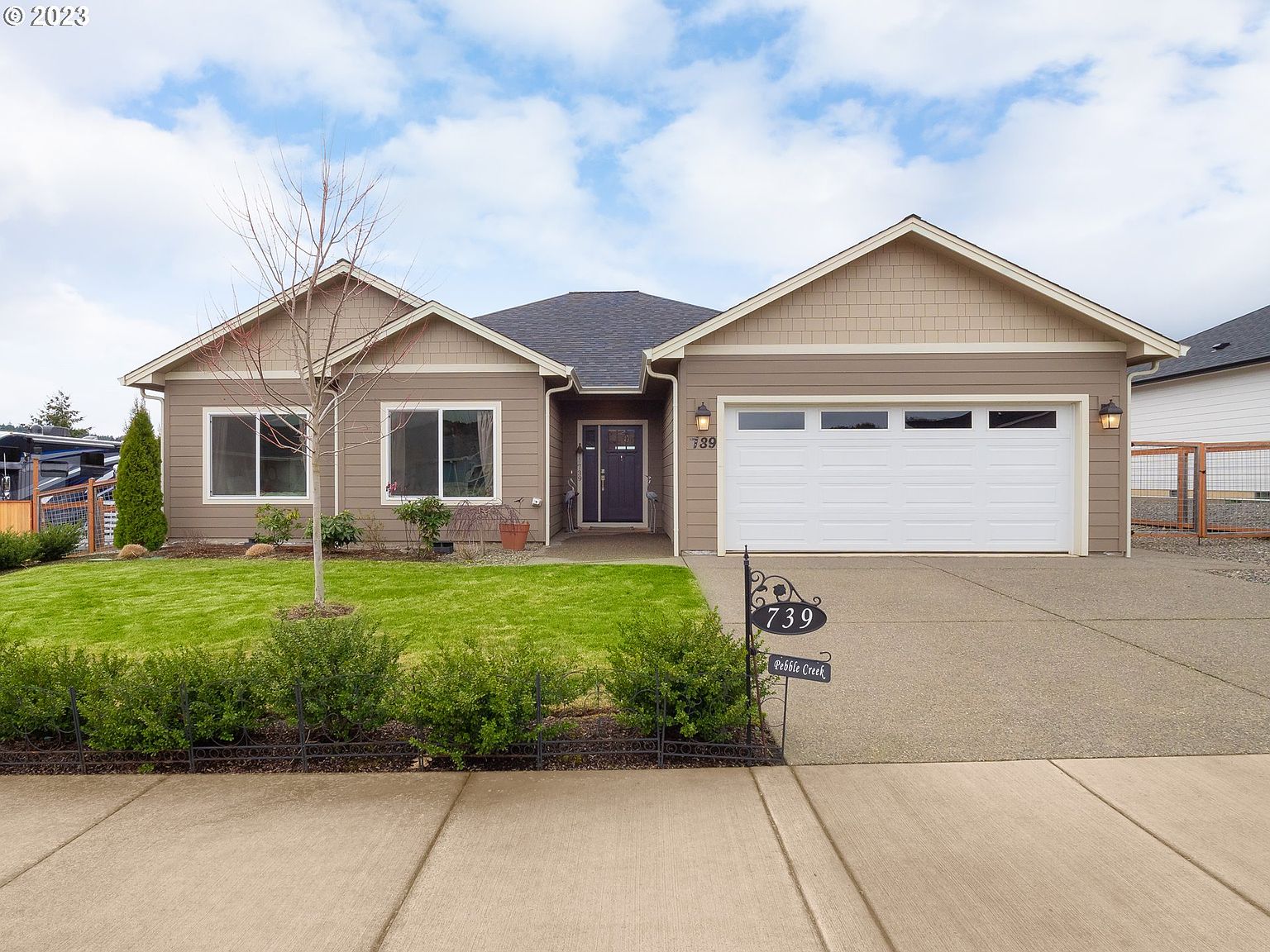 739 Pebble Creek St