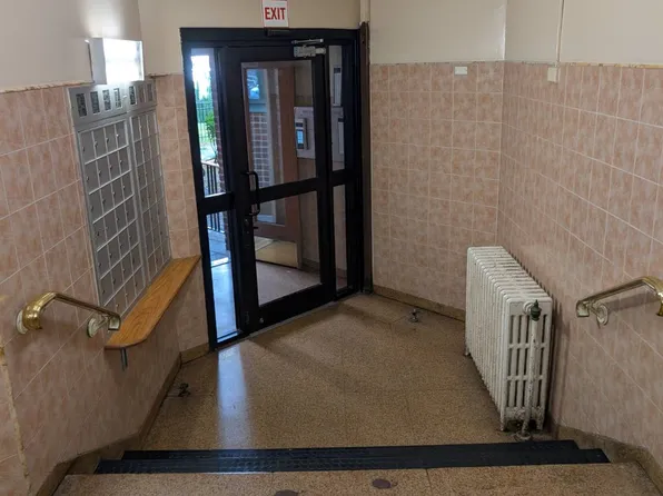 2150 E Tremont Ave APT 4C, Bronx, NY 10462