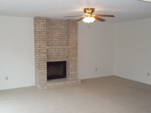 3rd image of 4302 Mesa Dr