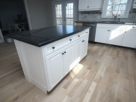 Island Ebony Stain Solid Top