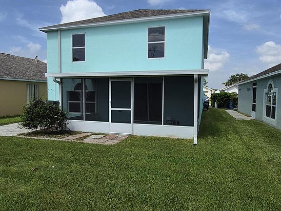 3rd image of 2169 Redwood Cir NE