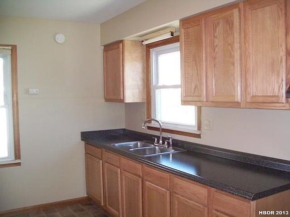 4th image of 500 Rosewood Ave