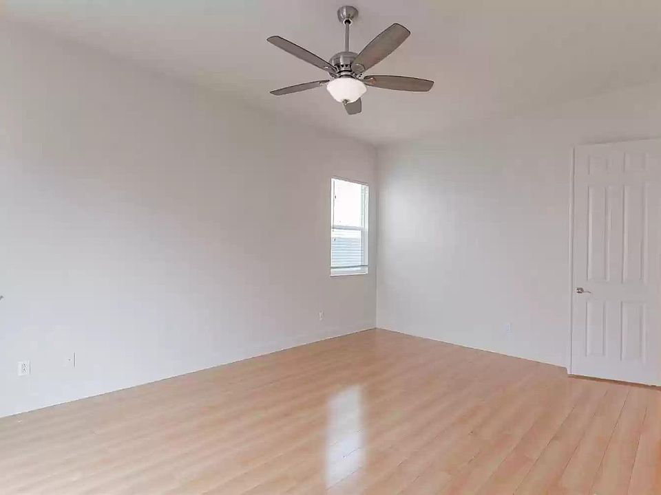 2nd image of 18658 Northridge Dr