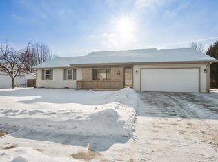 2977 Belle Plane Rd, Green Bay, WI 54313