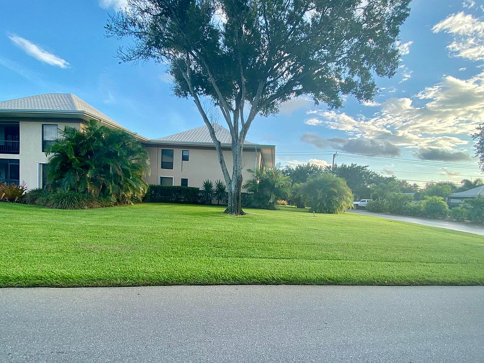 1st image of 18 SE Turtle Creek Drive #18e