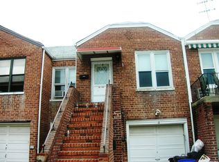 25321 85th Rd, Bellerose, NY 11426