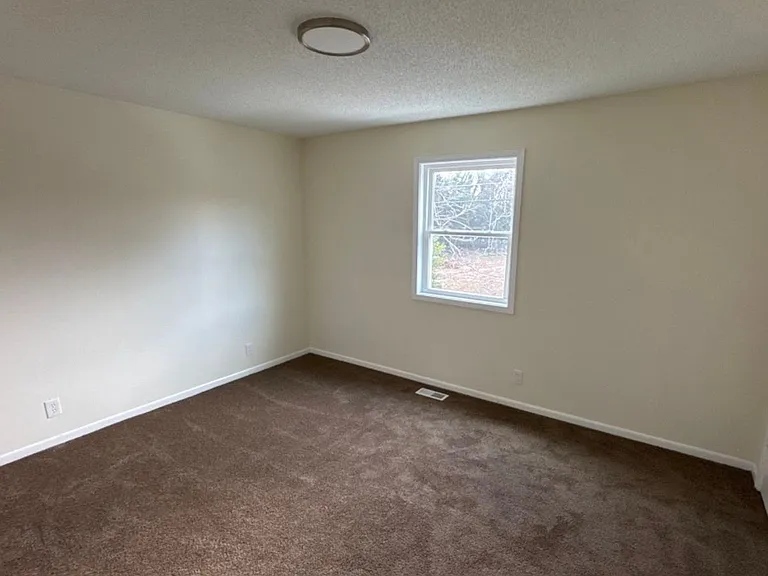 3921 Grand Ave — Photo 8