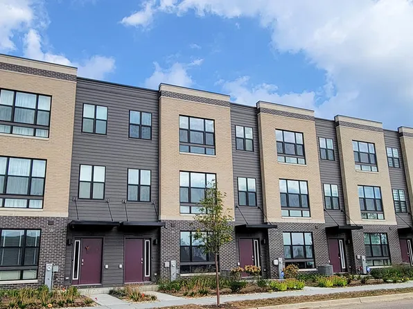 396 Summit Cir, Lombard, IL 60148