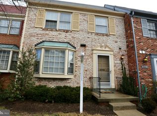 2215 N Somerset St, Arlington, VA 22205