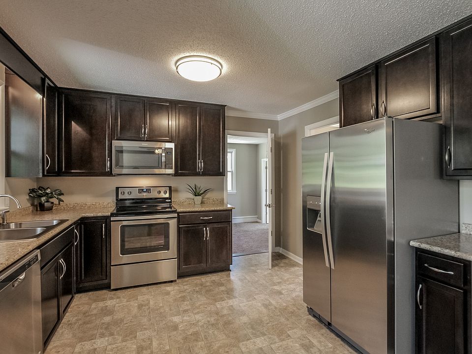 1st image of 231 Slayden Cir